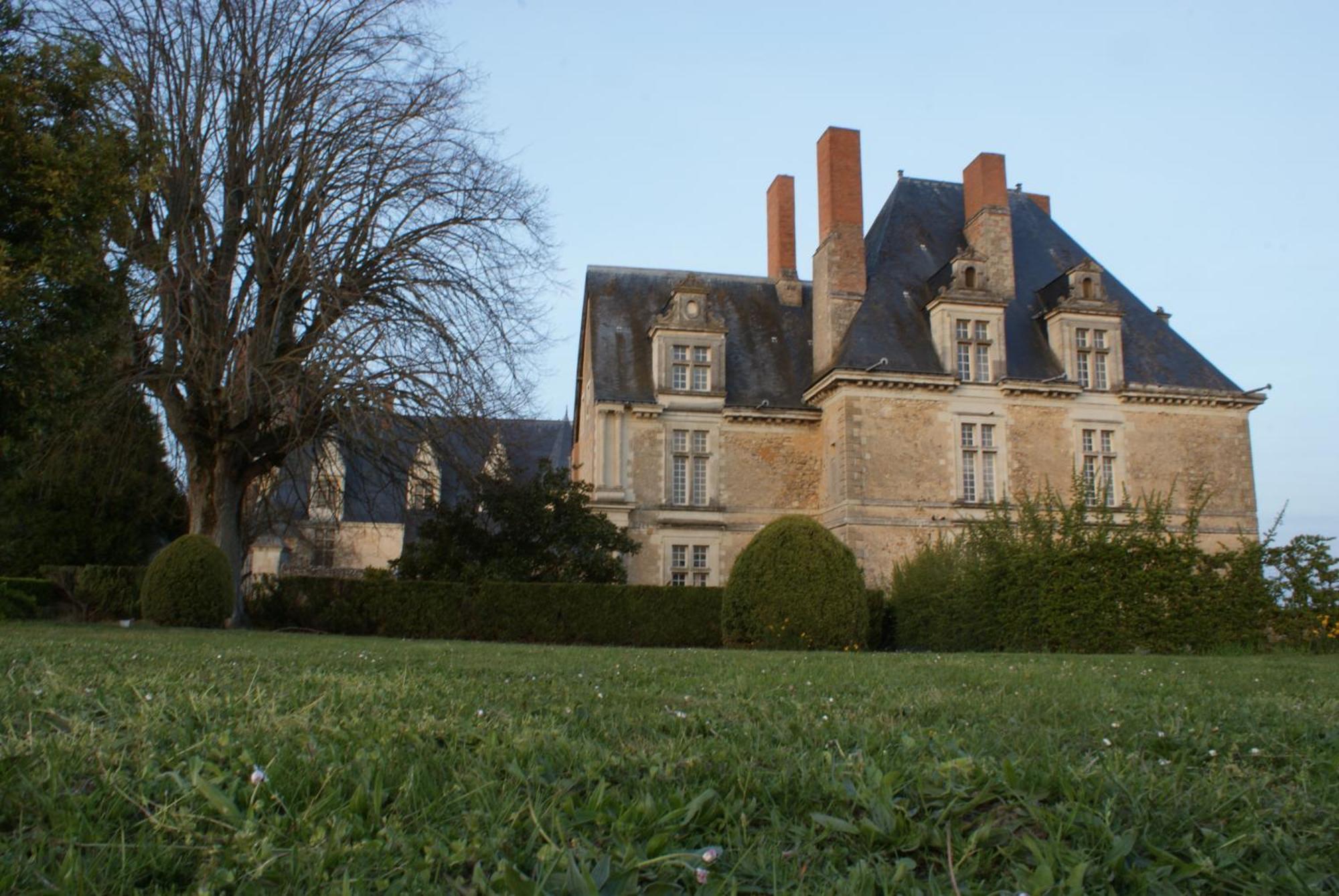 Chateau De Durtal Bed & Breakfast Luaran gambar